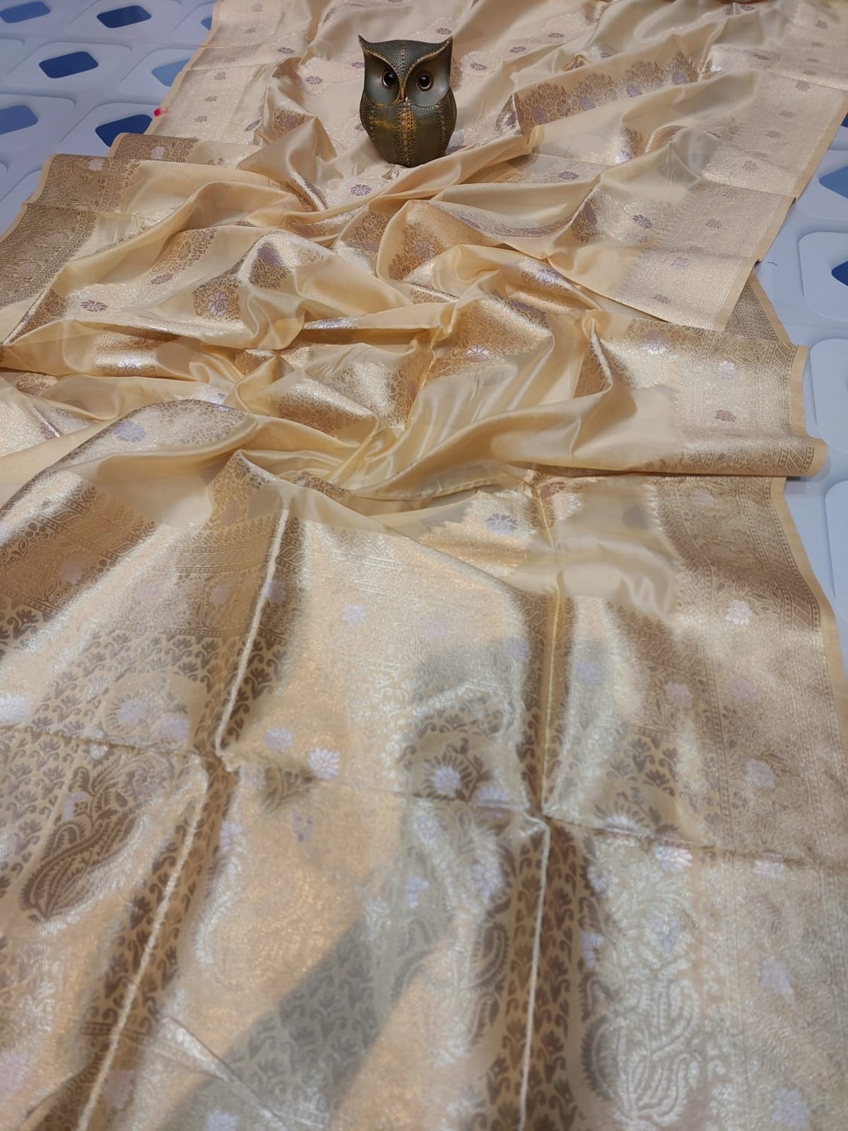 Lite weight party wear transparent pure minakari orghanga Silk
