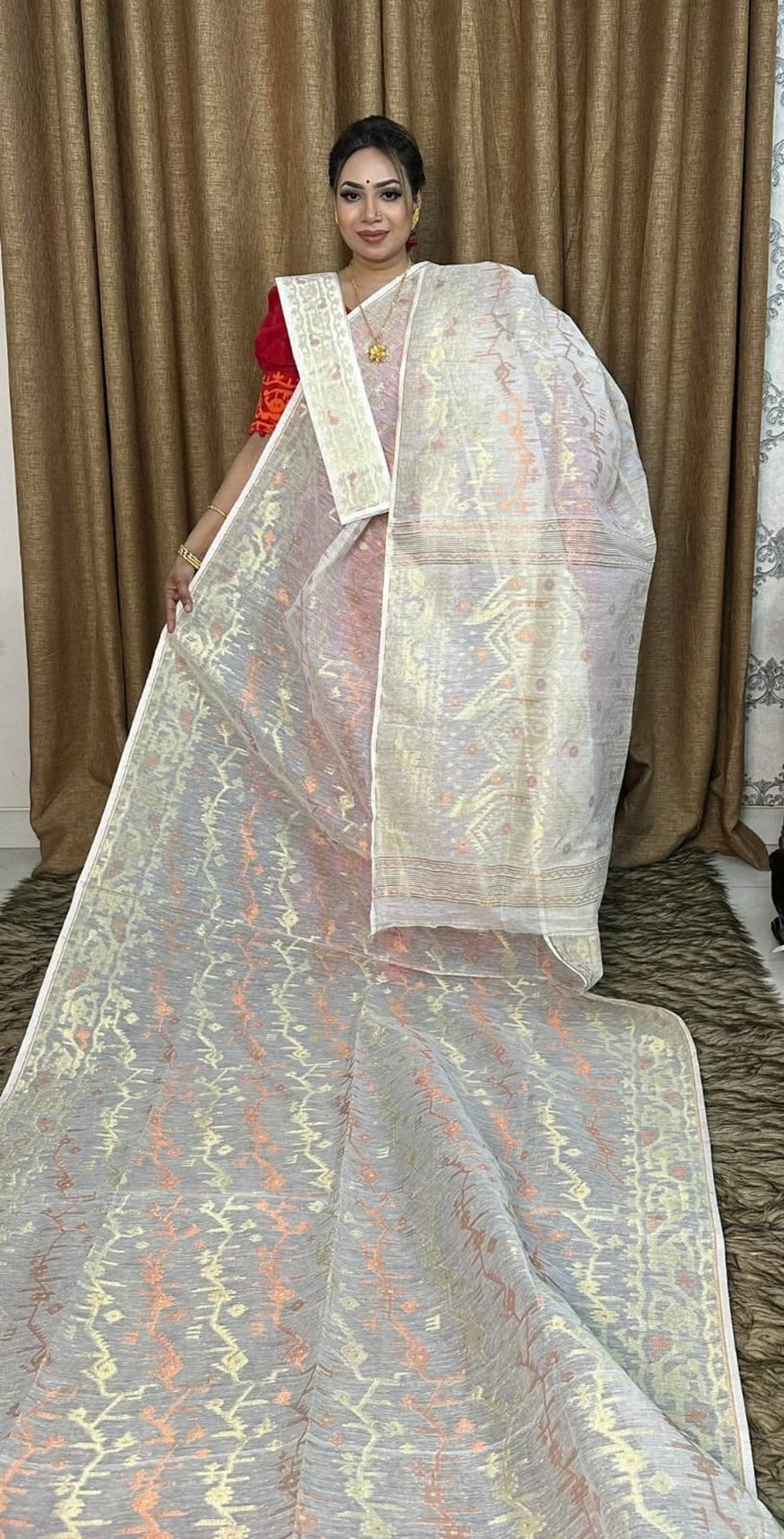 Premium Dhakai Jamdani Saree with Traditional Zari Work