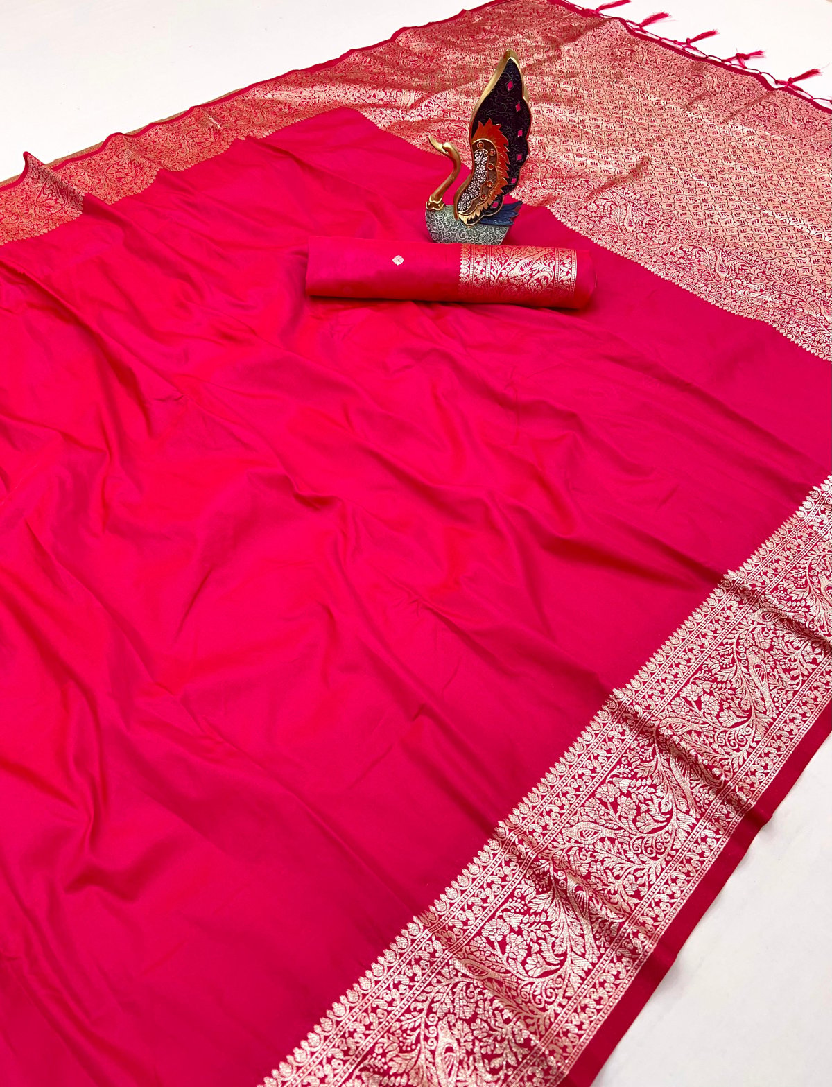 Super soft (premium quality) pure doulton lite weight banarasi Silk