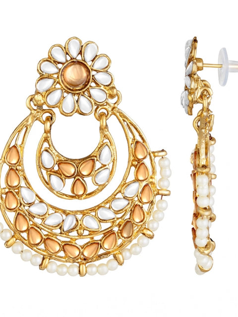 Women's Rose Gold Plated Alloy Kundan Earrings & Mangtikka (White & Gold)