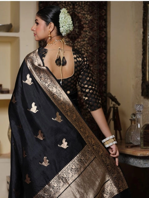 Women's Silk Printed Saree With Unstitched Blouse 5.5Mtr (Black)