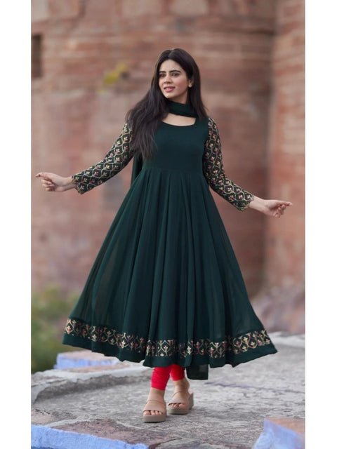 Generic Women's Georgette Embroidery 3-4th Sleeve Round Neck Kurti with Dupatta Set (Green)