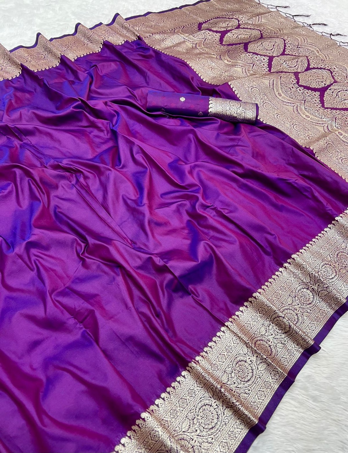 Premium quality pure doulton banarasi Silk