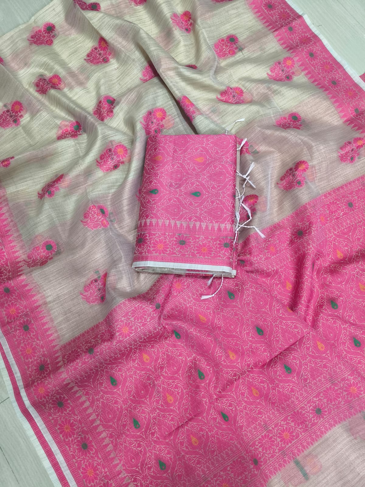 Premium Rajasthani Gadhwal Silk Saree – All Over Floral Meena Design