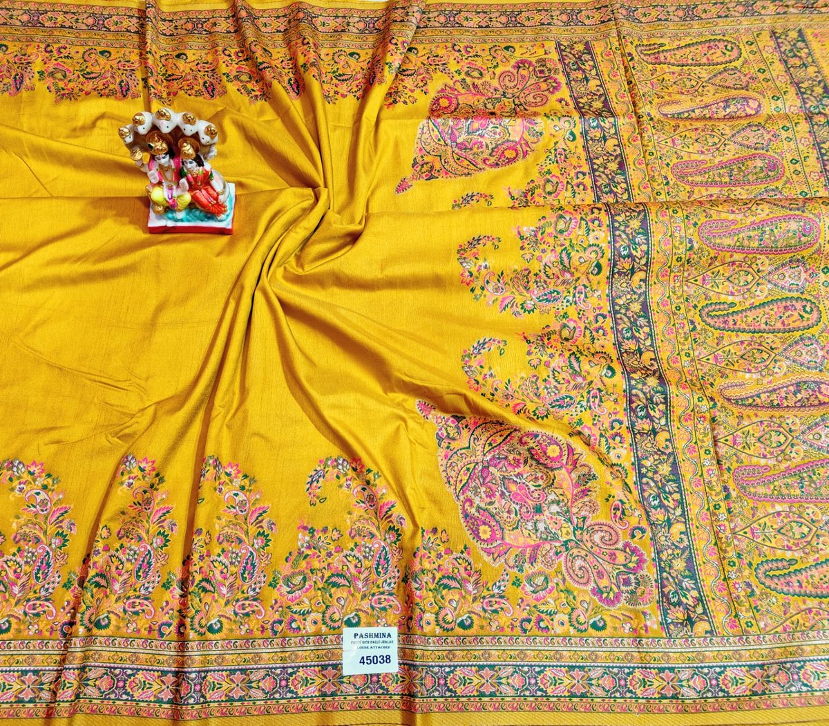 Luxurious Pashmina Silk Saree featuring Intricate Kalka Weave