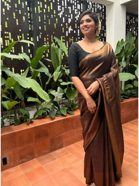 Women's Litchi silk Printed Saree With Unstitched Blouse (Gold)