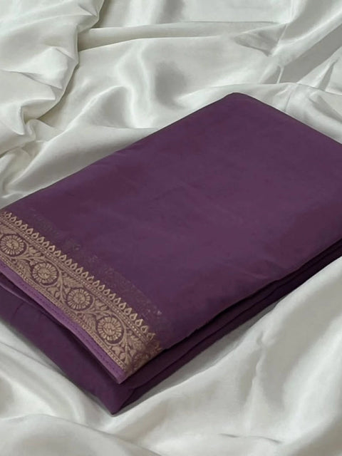 Women's Crepe Chit Pallu Solid Saree With Unstitched Blouse 5.5Mtr (Violet)