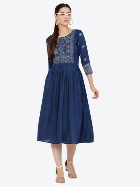 Generic Women's Casual Rayon 3-4th Sleeves Kurti (Blue)
