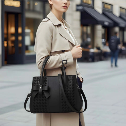 Women's PU Leather Solid Shoulder Zipper Handbag (Black)