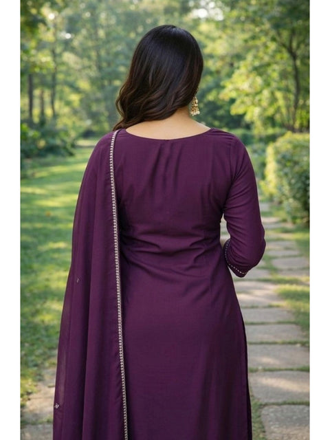 Women's Georgette Ethnic Motif Round 3/4th Sleeve Kurti With Pant Dupatta Set (Magenta)