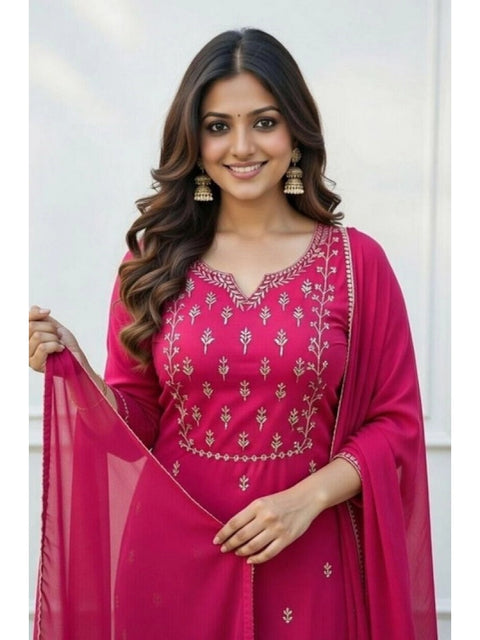 Women's Georgette Ethnic Motif Round 3/4th Sleeve Kurti With Pant Dupatta Set (Pink)