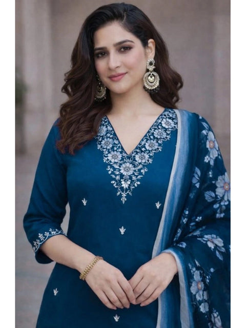 Generic Women's Chanderi Silk Ethnic Motif V-Neck 3/4th Sleeve Kurti With Pant Dupatta Set (Teal)