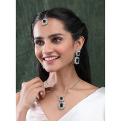Women's Brass Silver Plated Pendant Set (Green)