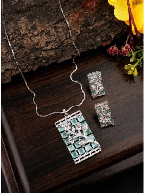 Women's Brass Silver Plated Pendant Set (Turquoise)