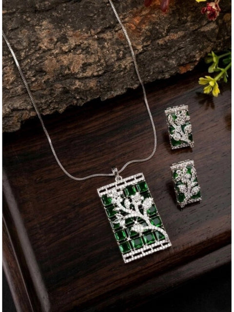 Women's Brass Silver Plated Pendant Set (Green)