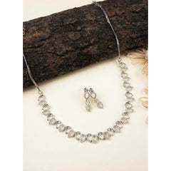 Women's Brass Silver Plated Necklace set (Silver)