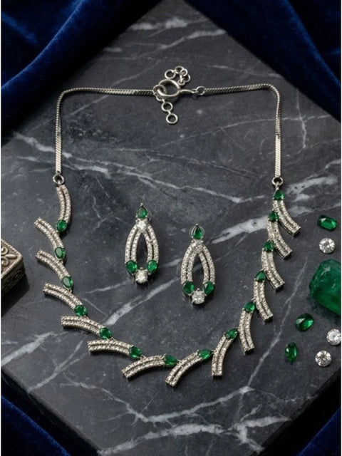Women's Brass Silver Plated Necklace set (Green)