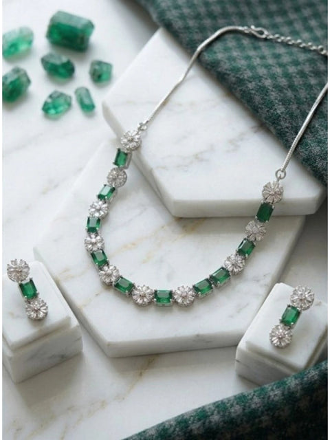 Women's Brass Silver Plated Necklace set (Green)