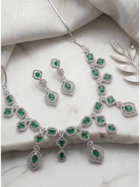 Women's Brass Silver Plated Necklace set (Green)