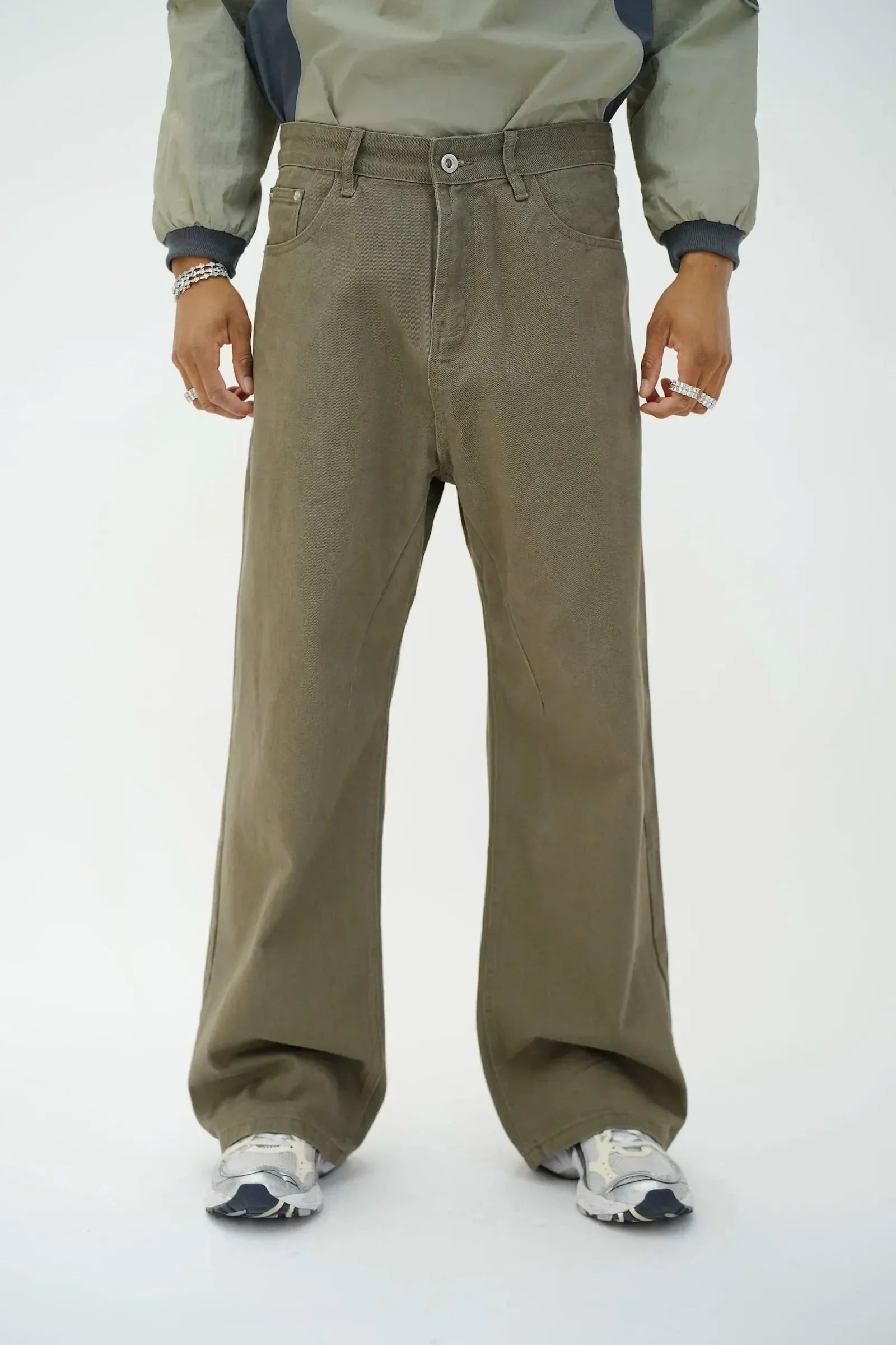 Wide Leg Baggy Jeans