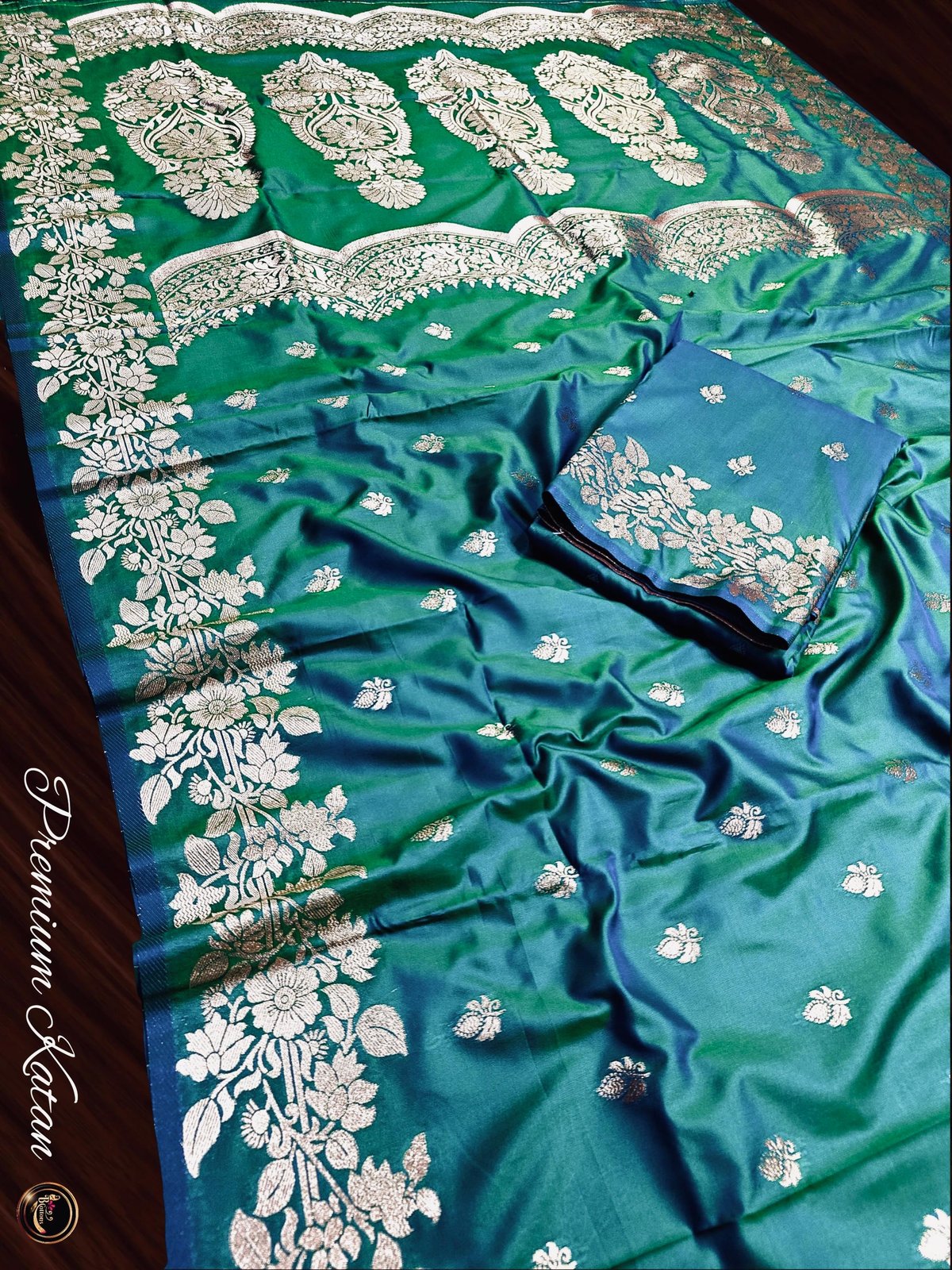Super soft pure doulton lite weight open border banarasi Silk