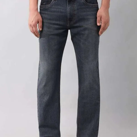 Mid Rise Straight Fit