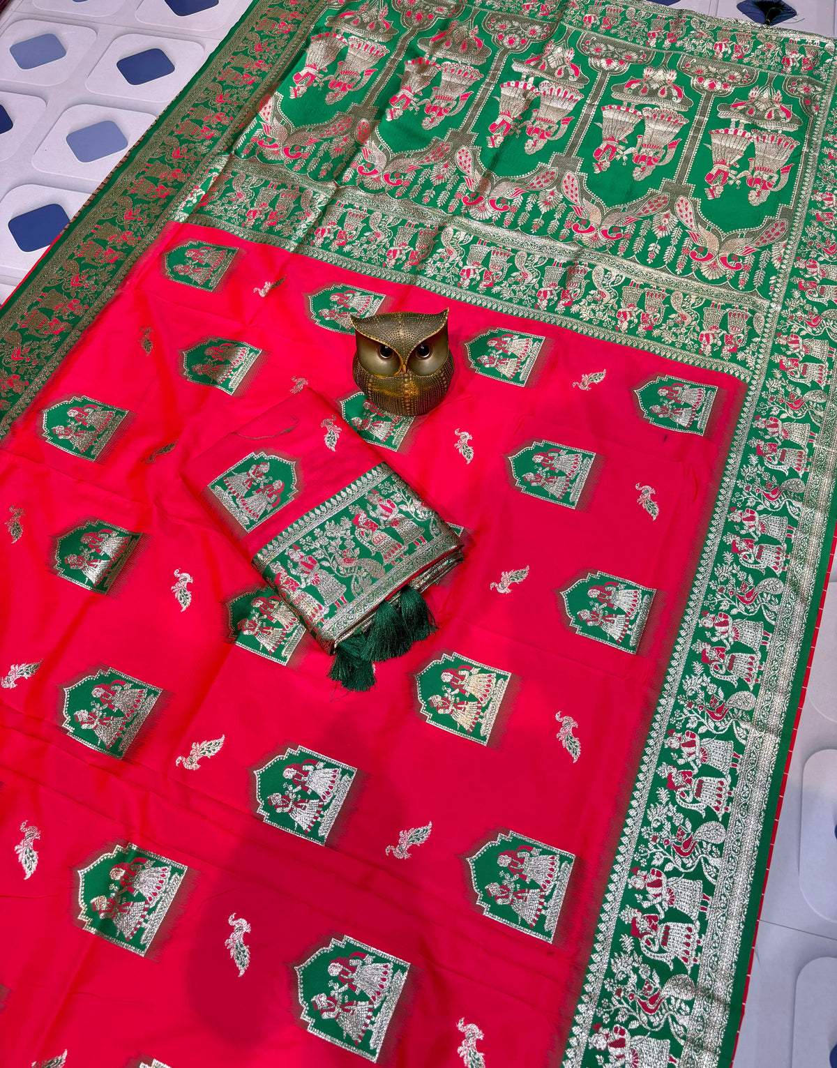 Super soft pure doulton lite weight open border banarasi Silk
